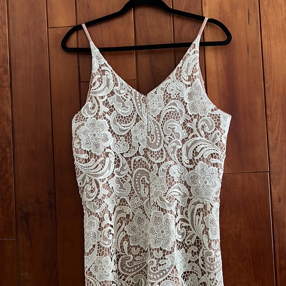 Dress The Population Marion Lace Jumpsuit/Romper Like New!! Fits Size 12 C/D Cup - Picture 11 of 13